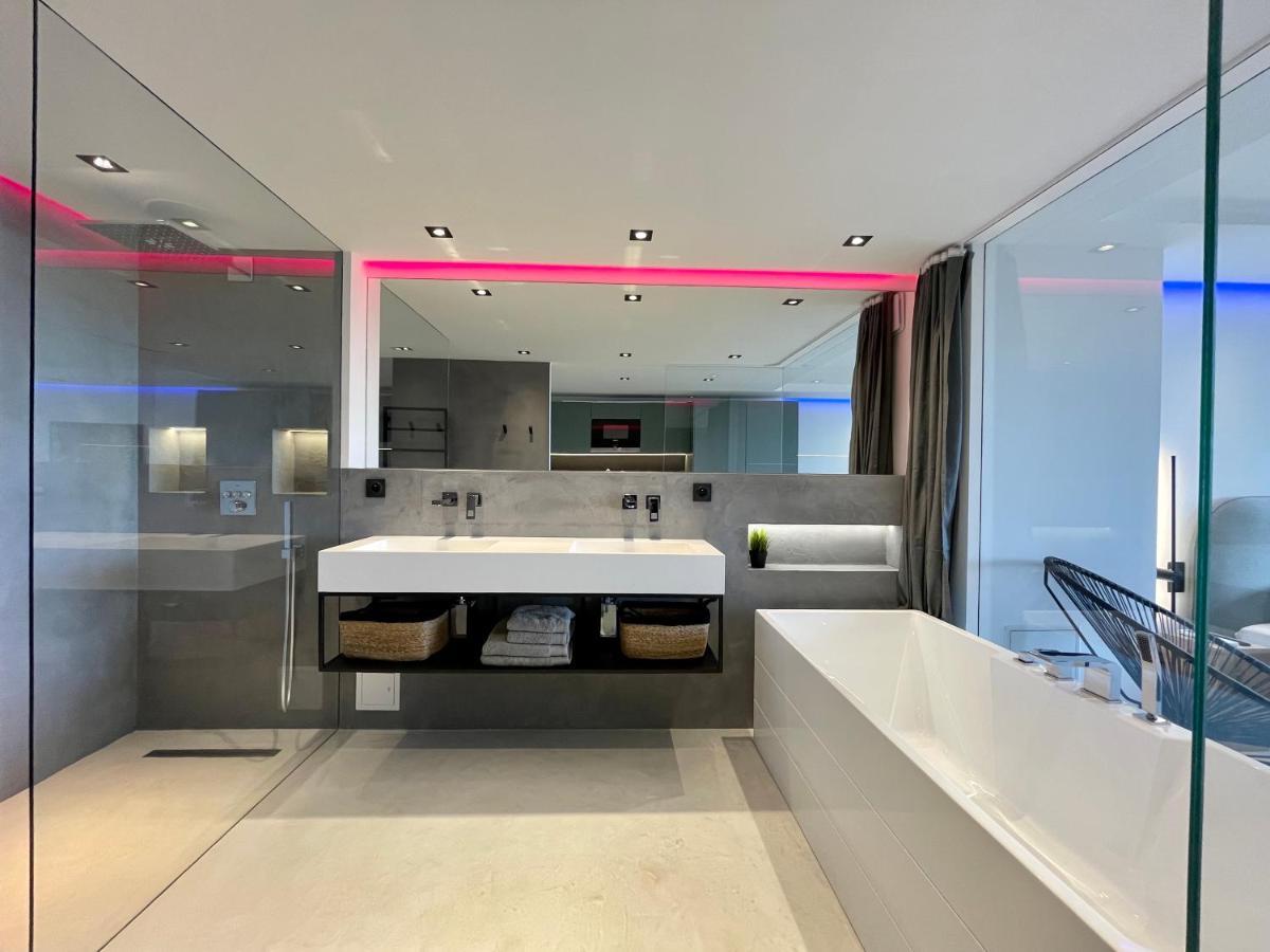 Appartement Neuf Climatise - Vue Mer Saint-Tropez - 50M Plage Et Port - Piscine Gassin Exterior foto